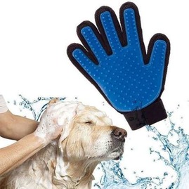 Перчатка для вычесывания шерсти домаш- них животных True Touch